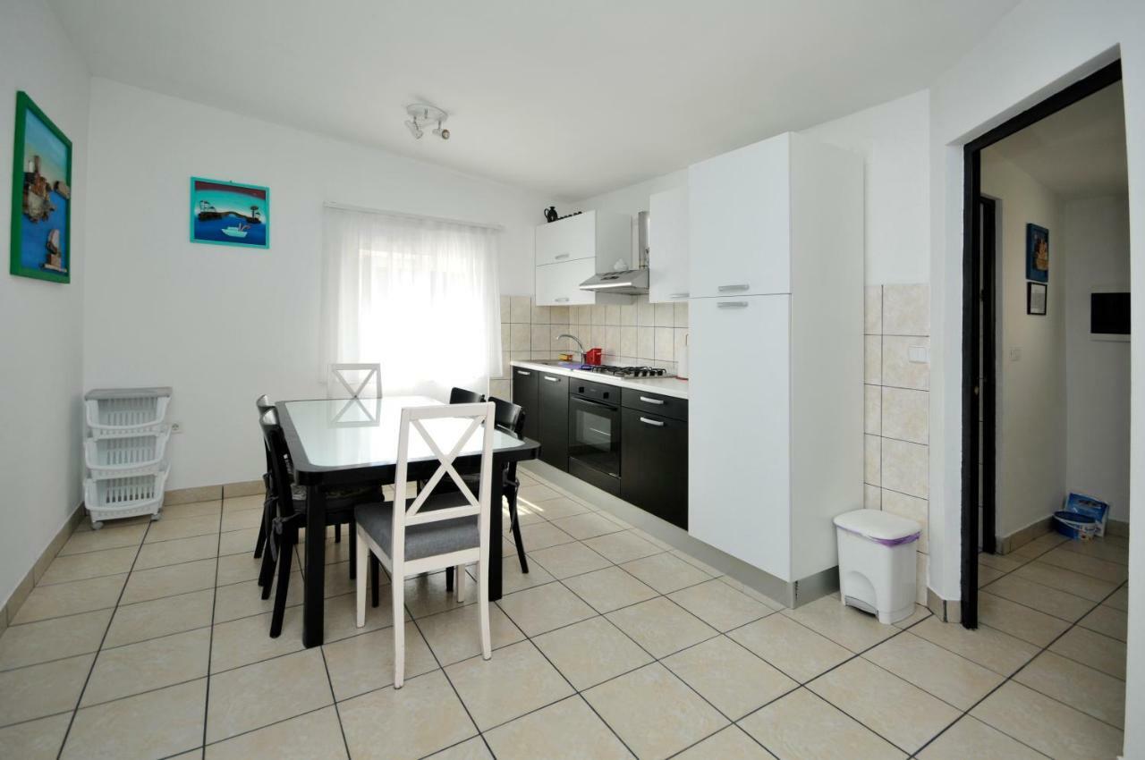 Apartment Sandra Trogir Ngoại thất bức ảnh