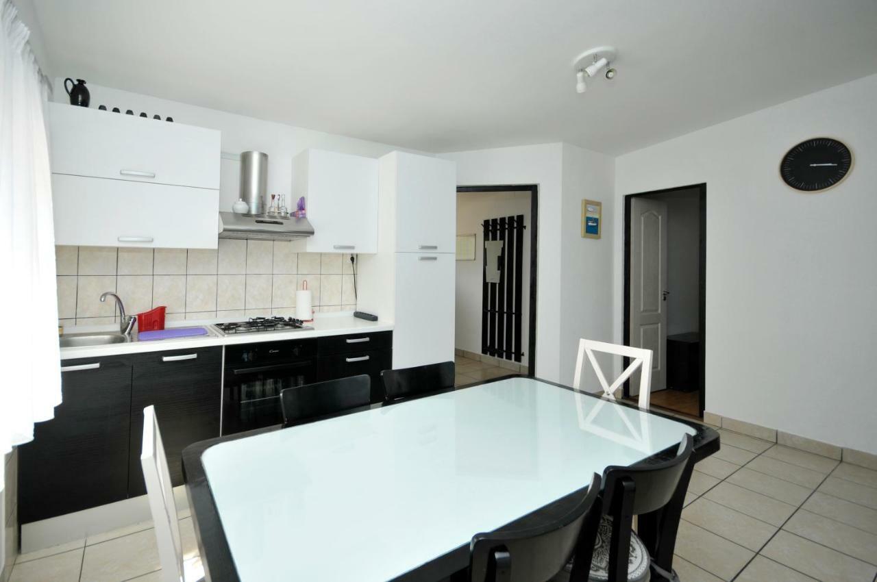 Apartment Sandra Trogir Ngoại thất bức ảnh
