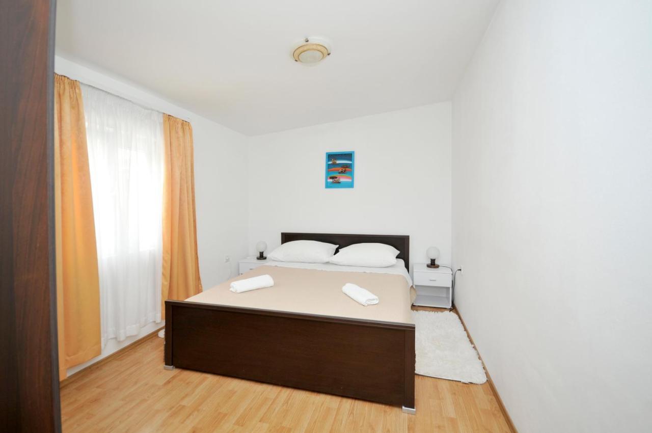 Apartment Sandra Trogir Ngoại thất bức ảnh