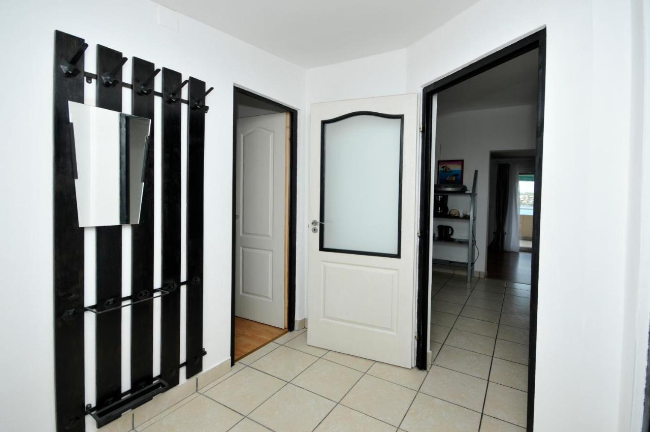 Apartment Sandra Trogir Ngoại thất bức ảnh